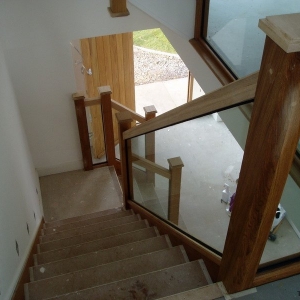 Oak Carpet Grade with glass balustrade, with rubber seal