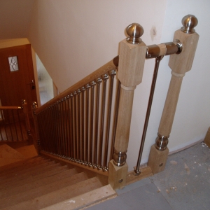 Oak Carpet Grade, with axxys Spindles